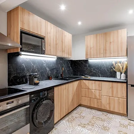 شقة Decorated 2 Bedrooms Air Conditionning, Center